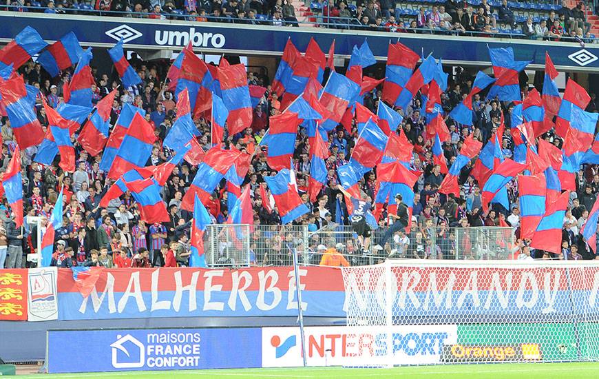 Avec 16 215 spectateurs de moyenne sur les quatre premières journées à domicile (Saint-Etienne, Metz, Dijon et Amiens), le stade Michel-d'Ornano affiche un taux de remplissage de 80% ; soit le sixième plus important de Ligue 1.