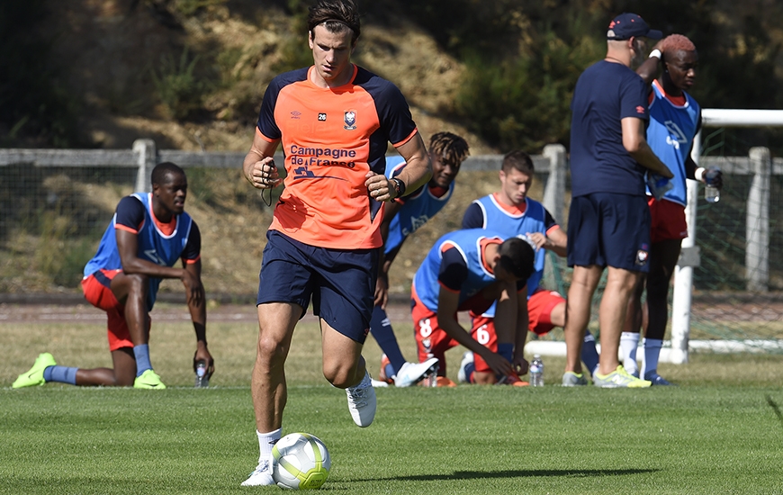 Reprise - Matchs Amicaux 2017/2018 - Page 3 Sans_titre-1