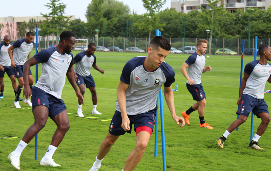 Note: Reprise - Matchs Amicaux 2018/2019 - Page 3 Sans_titre-1