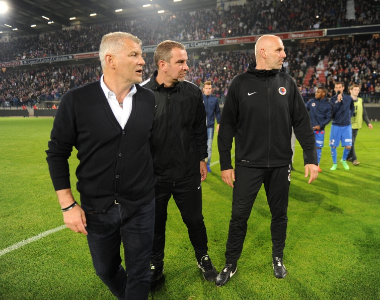 Patrice Garande dit "El Local" coach du SMC - Page 12 Staff