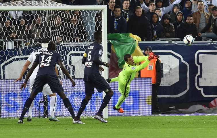 [38e journée de L1] SM Caen 1-0 FCG Bordeaux Vercoutre_repousse