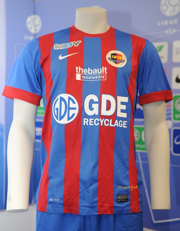 Nouveau maillot 2.jpg