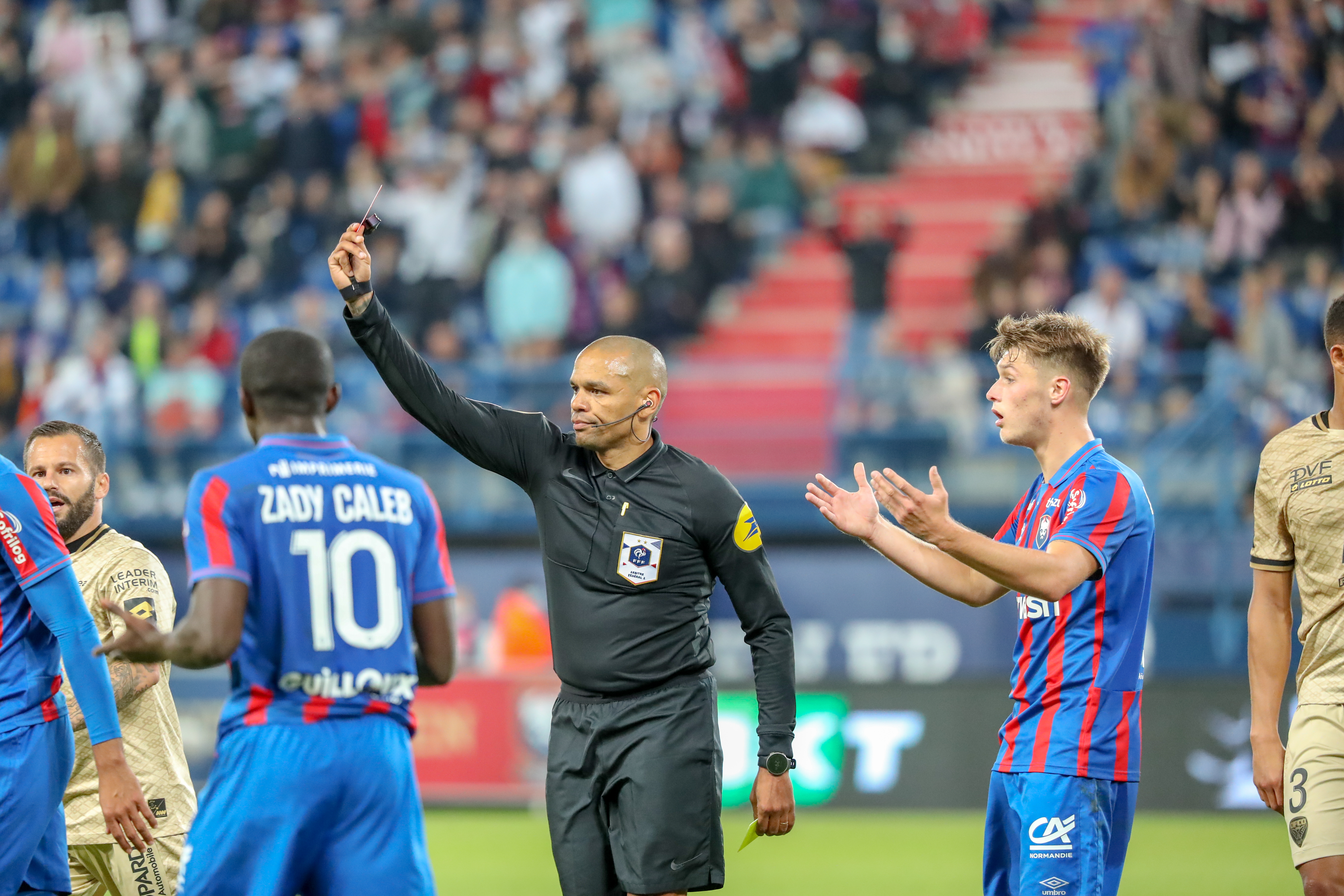 Gaël Angoula arbitre de SM Caen / Chamois Niortais | infos match ...