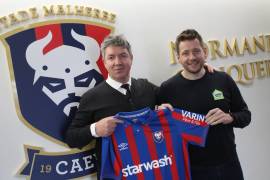 Boris Varin aux côtés du président Olivier Pickeu après la signature de ce nouveau partenariat avec le Stade Malherbe Caen