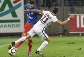 A d'aller, Angel Di Maria qui tente, ici, de contrer une relance de Syam Ben Youssef avait signé un doublé au stade Michel-d'Ornano.