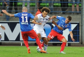 Depuis la reprise de la Ligue 1, Damien Da Silva a déjà livré de sacrés duels avec quelques attaquants comme, ici, avec le Toulousain Martin Braithwaite.
