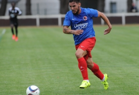 Premier match sous les couleurs "Bleu et Rouge" et premier but pour le nouveau n°9 du Stade Malherbe, Andy Delort qui a ouvert le score contre Vannes.