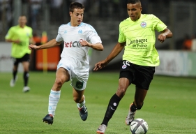 D'une tête piquée, Youssef El Arabi avait offert le succès au Stade Malherbe. La première de ses 17 réalisations cette saison-là. Le Marocain terminant 3e meilleur buteur de L1. 