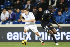 Auteur d'un but et d'une passe décisive en ce soir de février 2011, Romain Hamouma avait largement contribué à la victoire du SMC à Chaban-Delmas. Un des deux seuls succès dans l'histoire du club normand en terre bordelaise.