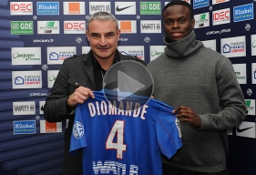 Formé dans une académie en Côte-d'Ivoire puis révélé au Paris FC en National à 17 ans avant de découvrir la L1 à Saint-Etienne, Ismaël Diomandé poursuit sa carrière à Caen.