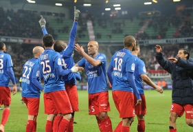 Rentré en jeu à la 84', Christian Kouakou a égalisé quatre minutes plus tard d'un ciseau retourné ; le premier but sous le maillot "Bleu et Rouge" de l'Ivoirien.