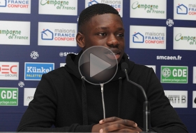 Comme Damien Da Silva, Nicolas Seube, Andy Delort et Christian Kouakou, Jean-Victor Makengo se trouve sous la menace d'une suspension au prochain avertissement.