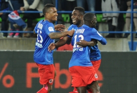 En reprenant instantanément une frappe d'Andy Delort repoussée par le poteau, Jeff Louis, auteur de son premier but en L1, a offert les trois points de la victoire au SMC.