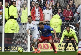 Malgré de nombreuses parades de Rémy Vercoutre, un gardien du SMC qui retrouvait son ancien club, les Caennais ont passé une après-midi difficile au Stade des Lumières.