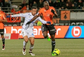 Depuis son arrivée à la fin du mercato d'hiver, Yrondu Musavu-King a été titulaire à trois reprises avec Lorient comme lors de la dernière journée contre Lyon. ©Bruno Perrel FCL