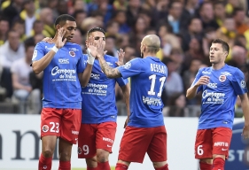 D'une tête croisée sur une merveille de centre de Jonathan Delaplace, Ronny Rodelin a ouvert le score, signant au passage sa dixième réalisation de la saison en championnat.