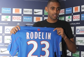 Ronny Rodelin, neuvième recrue du mercato estival du Stade Malherbe, portera le n°23 avec les "Bleu et Rouge"