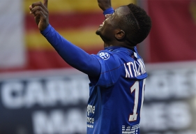 Titulaire pour la quatrième fois lors des cinq dernières journées, Saidi Ntibazonkiza d'une reprise de l'intérieur du droit a offert les trois points de la victoire au SMC.