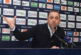 A l'heure où le Stade Malherbe s'apprête à investir entre 10 et 15 M€ pour l'amélioration de ses infrastructures, Xavier Gravelaine a décidé de placer les partenaires de Julien Féret devant leurs responsabilités.
