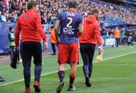 Sorti à la 54' en se tenant la cuisse gauche, Nicolas Seube - qui prendra sa retraite en fin de saison - pourrait avoir disputé son dernier match sous le maillot "Bleu et Rouge".