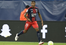 Sous contrat jusqu'en 2019 avec le Stade Malherbe, le latéral gauche Emmanuel Imorou a été prêté une saison sans option d'achat au club belge du Cercle Bruges, pensionnaire de deuxième division.