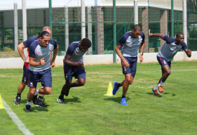 Enzo Crivelli, Brice Samba, Ronny Rodelin et Christian Kouakou lors de la pré-reprise de ce lundi 2 juillet, sur les terrain d'entraînement du complexe de Venoix