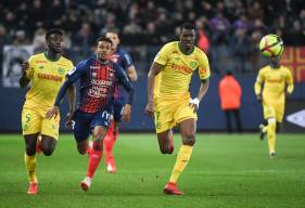 Auteur d'une faute sur Valentin Rongier, Yoël Armougom sera suspendu face au Toulouse FC après avoir reçu trois cartons jaunes en moins de dix matchs