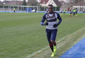 Course intensive pour Romain Genevois ce jeudi matin, le défenseur central caennais est forfait pour le déplacement à Monaco