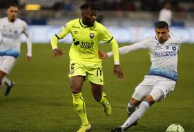 Steeve Yago et le Stade Malherbe Caen ont dû s'incliner sur corner après avoir ouvert le score en début de seconde période ©AJA