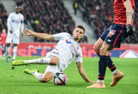 Après 106 matchs joués avec le SM Caen, Frédéric Guilbert va rejoindre le club Anglais d'Aston Villa promu en Premier League. Redécouvrez en images ses plus beaux moments sous le maillot Caennais