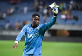 Après deux saisons passées au Stade Malherbe Caen, Brice Samba traverse la Manche et rejoint Nottingham Forest