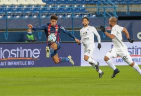 Nicholas Gioacchini a obtenu un penalty en seconde période pour permettre au Stade Malherbe Caen d'égaliser