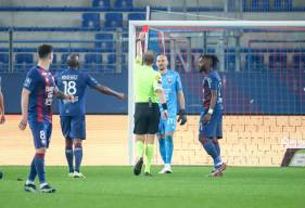 Expulsé mardi soir, Rémy Riou a reçu le premier carton rouge de sa carrière face à l'USL Dunkerque