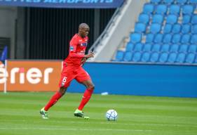 Prince Oniangué a disputé son trosième match de la saison en tant que défenseur central face au Havre