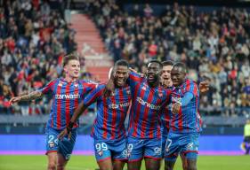 La joie des joueurs du Stade Malherbe après le deuxième but inscrit par Samuel Essende face à Rodez
