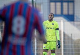 Touché au tibia, Yannis Clementi est sorti sur blessure samedi lors du match de l'équipe réserve 