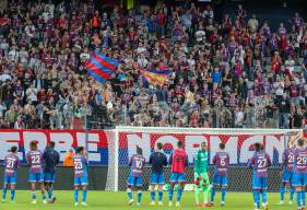 Les Caennais ont pu remercier le public venu en nombre après la rencontre face au Pau FC