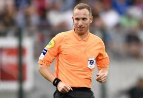 Rémi Landry avait aussi arbitré l'ESTAC à l'occasion de la première journée de Ligue 2 BKT cette saison