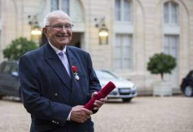Fidèle supporter du Stade Malherbe Caen, Louis Mexandeau est décédé ce lundi à l'âge de 92 ans (© France 3 Normandie)