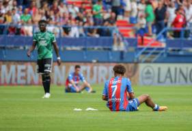 La déception de Tidiam Gomis et des Caennais au coup de sifflet final face à l'AS Saint-Étienne