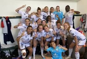La joie des Caennaises après leur premier succès hier après-midi sur la pelouse du RC Saint-Denis (1-3)