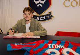 Arrivé au Stade Malherbe Caen en 2014, Gabin Tomé a signé son premier contrat professionnel avec le Stade Malherbe 