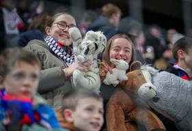 Plus de 1 000 peluches récoltées lors du match contre Clermont. Direction les Restos du Coeur et le Secours Populaire