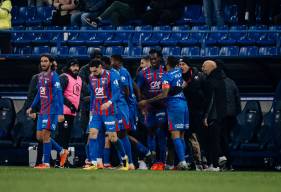 La solidarité des Caennais après le but victorieux inscrit par Armand Gnanduillet hier soir à d'Ornano