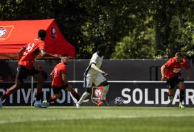Diabé Bolumbu s'est montré très actif sur son côté gauche hier lors du match amical face au Stade Rennais