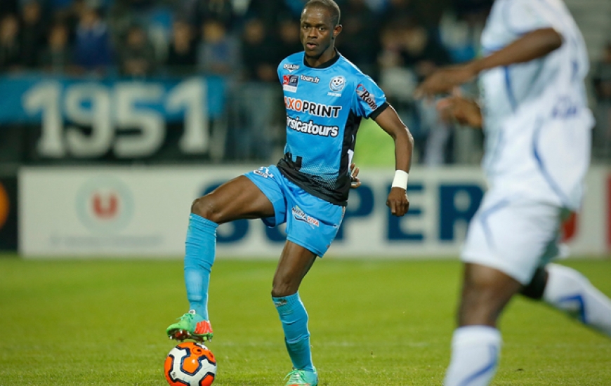 Après Ismaël Diomandé et Pape Sané (prêté cinq mois à Bourg-en-Bresse), Christian Kouakou constitue la troisième recrue du Stade Malherbe lors de ce mercato d'hiver.