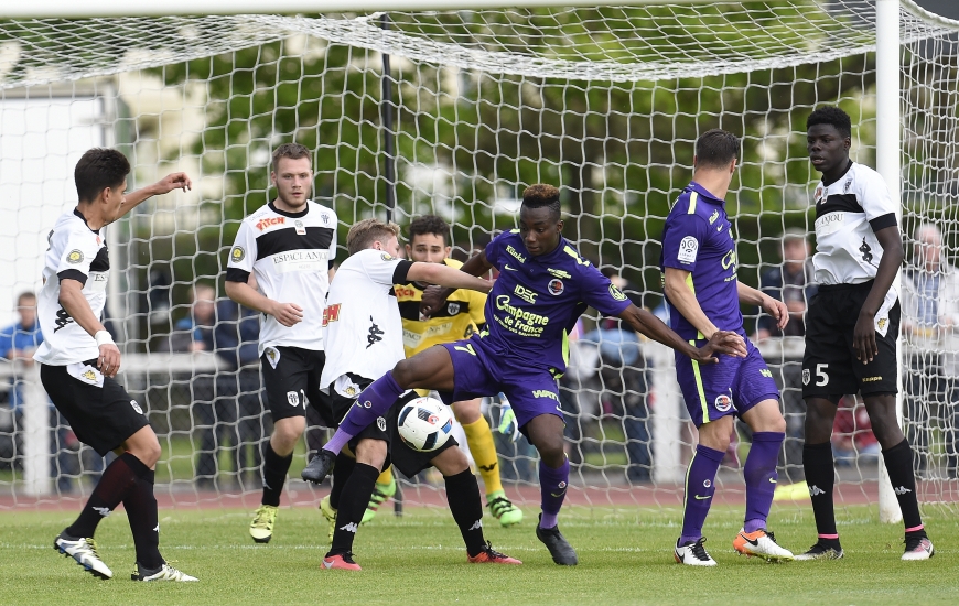 A l'image de Yann Karamoh qui a disputé l'intégralité de ce match, plusieurs jeunes du SMC ont eu l'opportunité de se signaler à l'occasion de ce match amical.