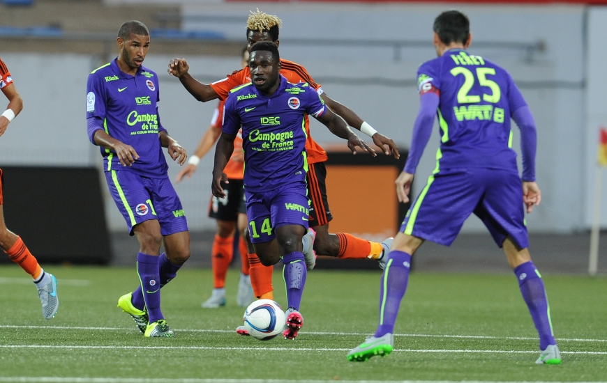 Jeff Louis, Jordan Adéoti et Julien Féret ne garderont pas un souvenir impérissable du synthétique du Moustoir. Pour la seconde fois de rang, le SMC s'est incliné à Lorient.