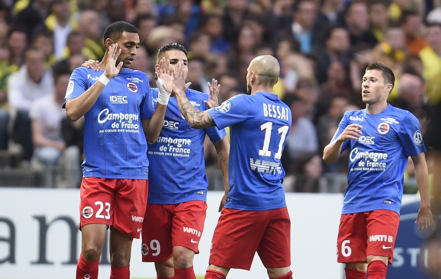 D'une tête croisée sur une merveille de centre de Jonathan Delaplace, Ronny Rodelin a ouvert le score, signant au passage sa dixième réalisation de la saison en championnat.