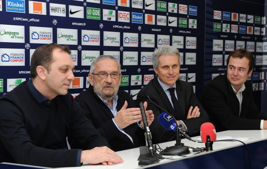 Xavier Gravelaine, Jean-François Fortin, Joël Bruneau et Aristide Olivier lors de la conférence de presse de ce 30 janvier qui fera date dans l'histoire du Stade Malherbe.